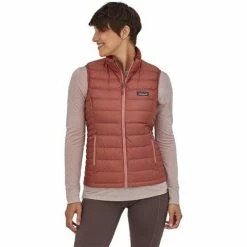 Patagonia Women's Down Sweater Vest - 2022 Model 20 Patagonia Women's Down Sweater Vest - 2022 Model -Spyder Shop fw22 wbf21 84628 rhp bh1