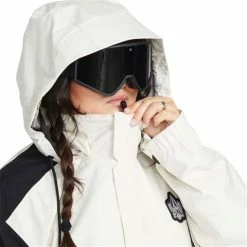 Volcom Women's Melancon Gore-Tex Jacket -Spyder Shop fw23 volcom womensmelancongoretexjacket offwhite 4
